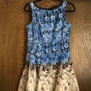 Women’s dress